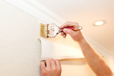 Pose de papier peint à Esmoulins — revêtements muraux et toiles de verre